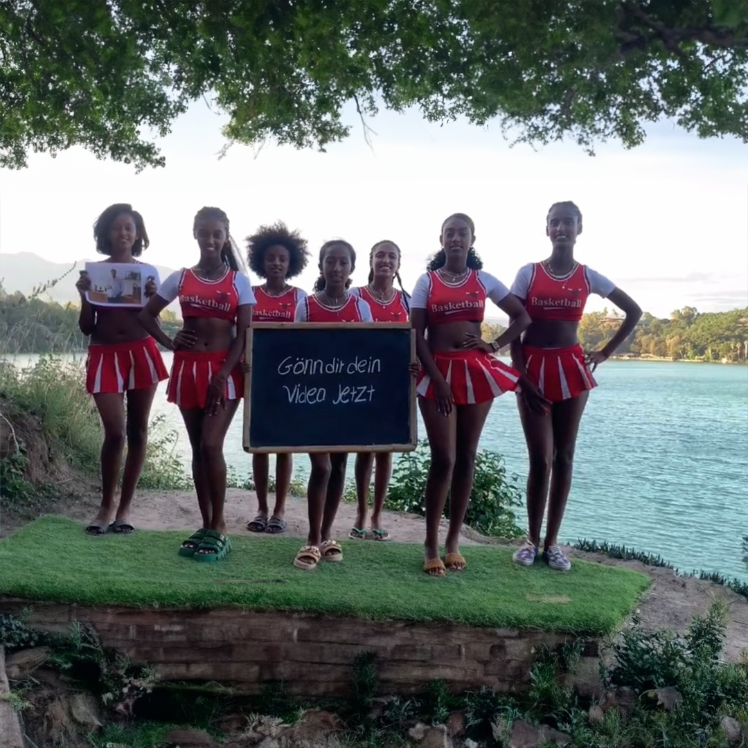 Grüße von Basketball-Frauen - Internationale Videos - Videobotschaften aus Afrika